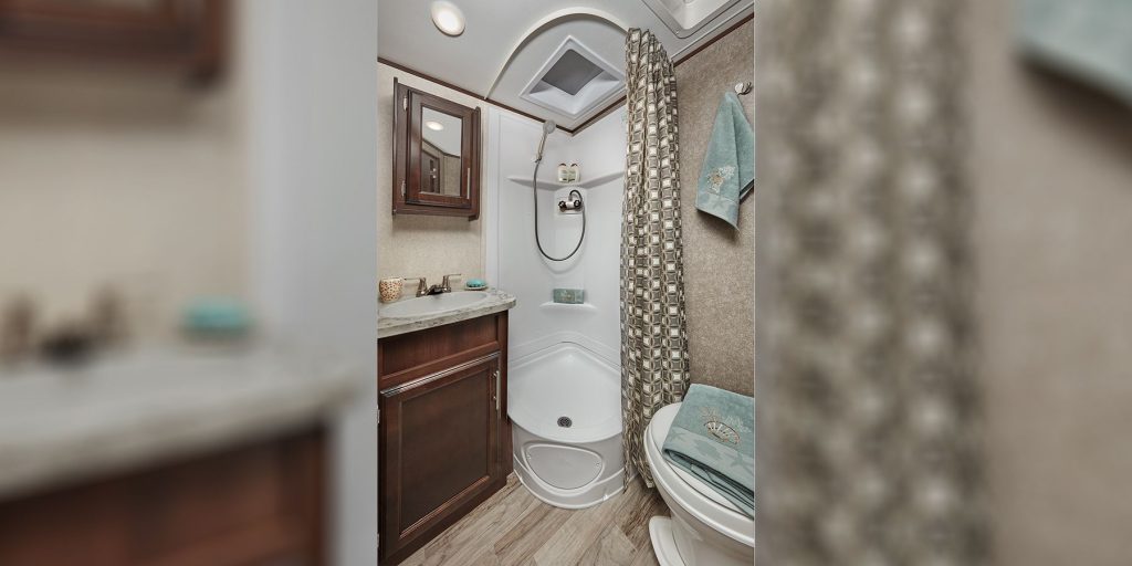 2019 Jayco Jay Feather Bathroom