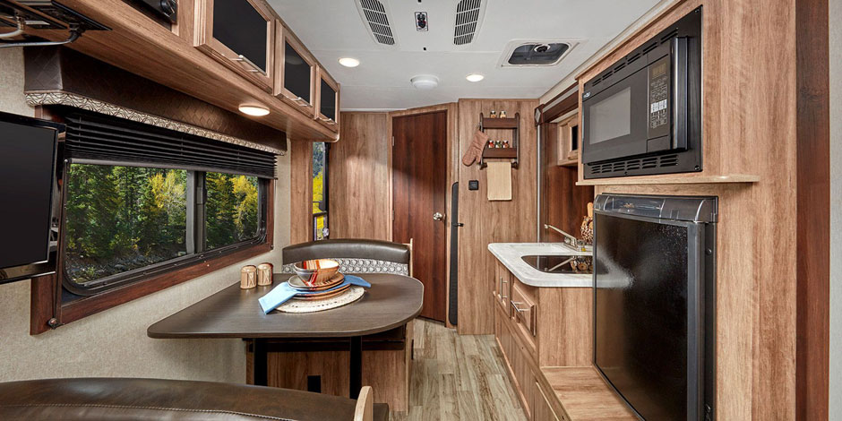 jayco hummingbird kitchen