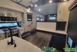 2023 Jayco Pinnacle 38FLGS - RV Dealer Ontario